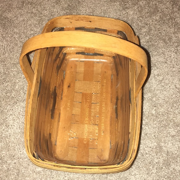 Longaberger Small basket - Picture 2 of 3